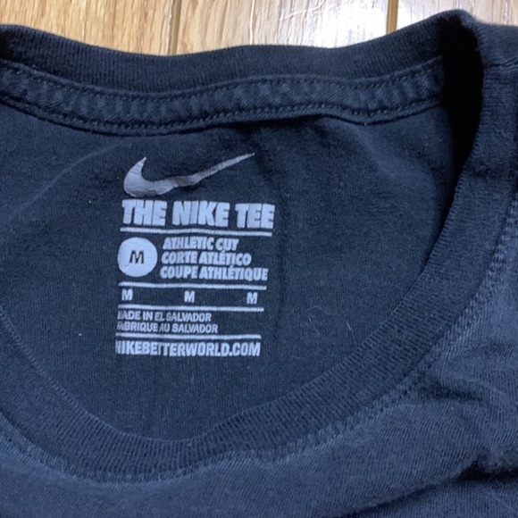 Boys Nike tee shirt - Picture 2 of 5